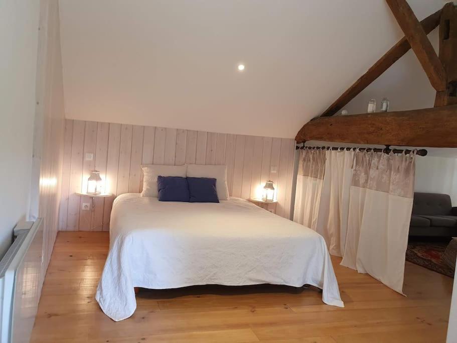 Gite Spacieux - 3 Chambres - Calme Et Charmant Cubnezais Экстерьер фото